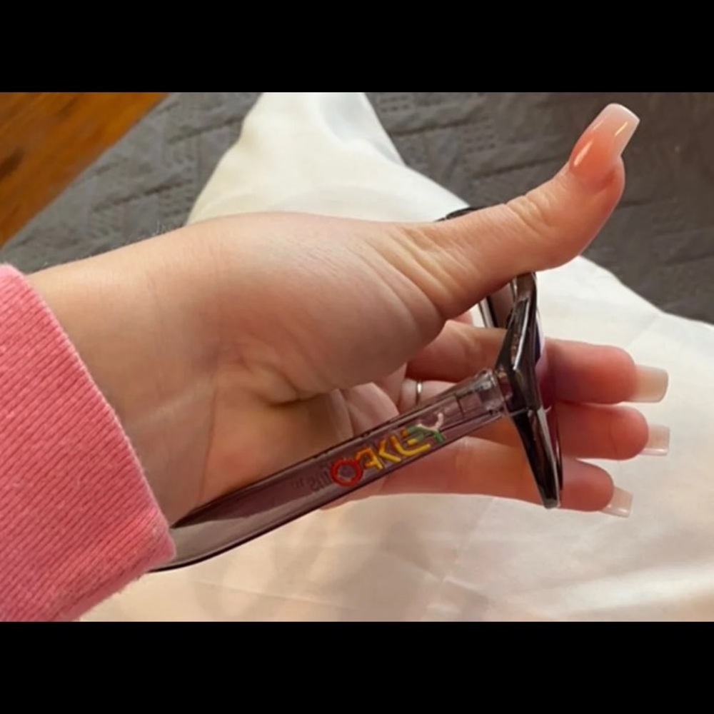 Frog skin sunglasses